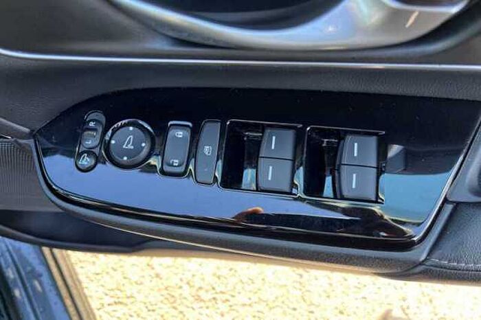 Honda CR-V Hybrid 2.0 I-MMD HYBRID SR 2WD 5DR ECVT 