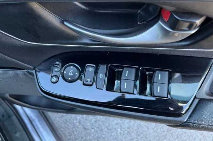 Honda CR-V Hybrid 2.0 I-MMD HYBRID SR 2WD 5DR ECVT 