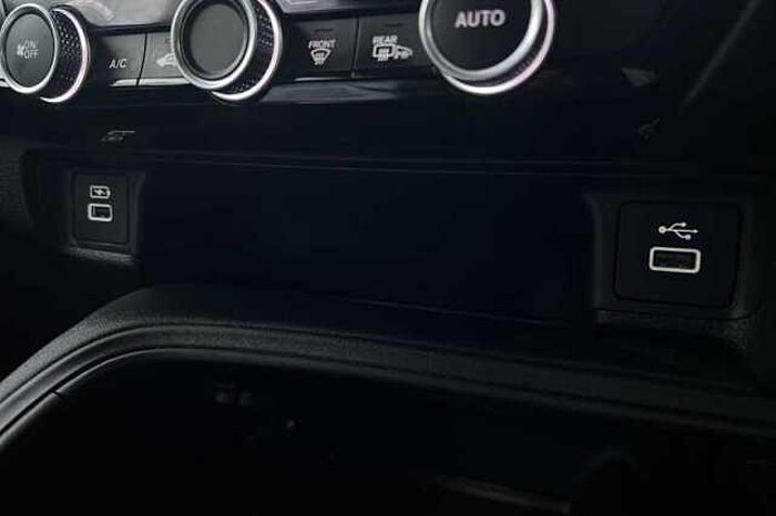 Honda HR-V Hybrid 1.5 EHEV ELEGANCE 5DR CVT 