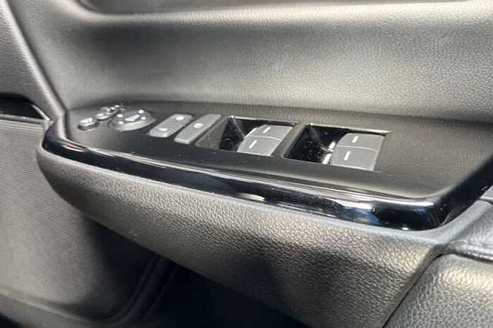 Honda CR-V Hybrid 2.0 I-MMD HYBRID SR 2WD 5DR ECVT 