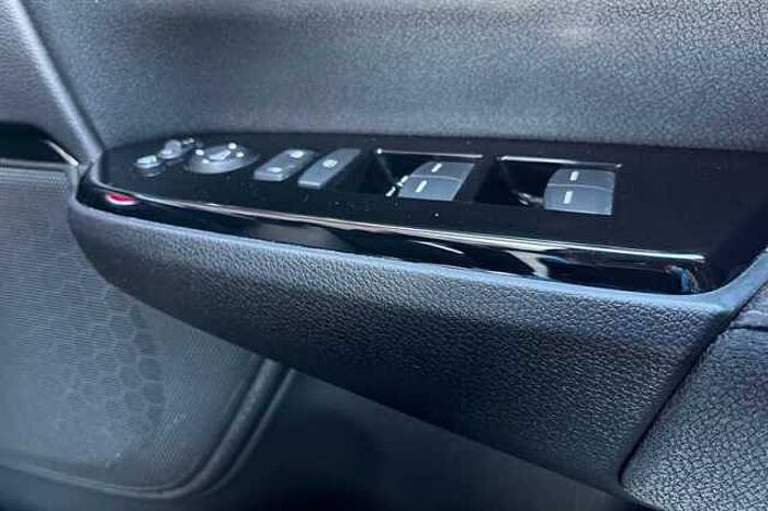 Honda CR-V Hybrid 2.0 I-MMD HYBRID SE 2WD 5DR ECVT 