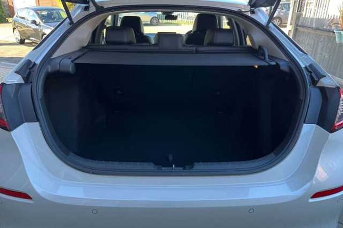 Honda Civic e:HEV 2.0 eHEV Advance 5dr CVT 